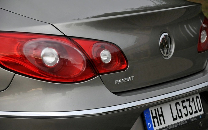 Volkswagen Passat CC cena 31900 przebieg: 247214, rok produkcji 2010 z Gołańcz małe 781